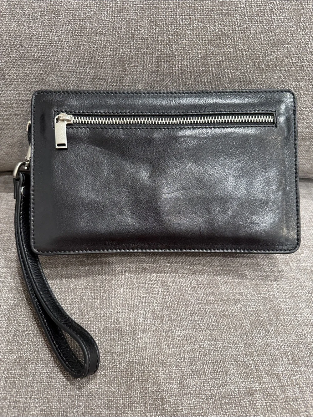Time Resistance Decameron Men's Black Leather Clutch